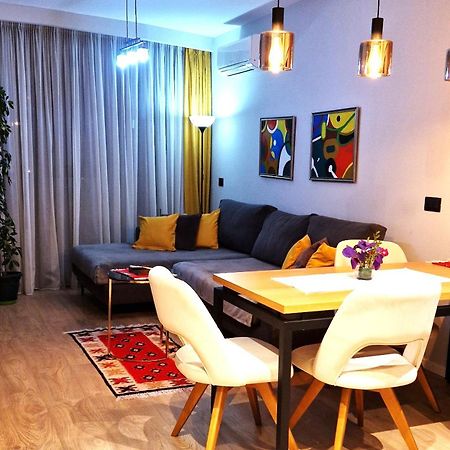 Central Comfy Apartment Tirana Exterior foto