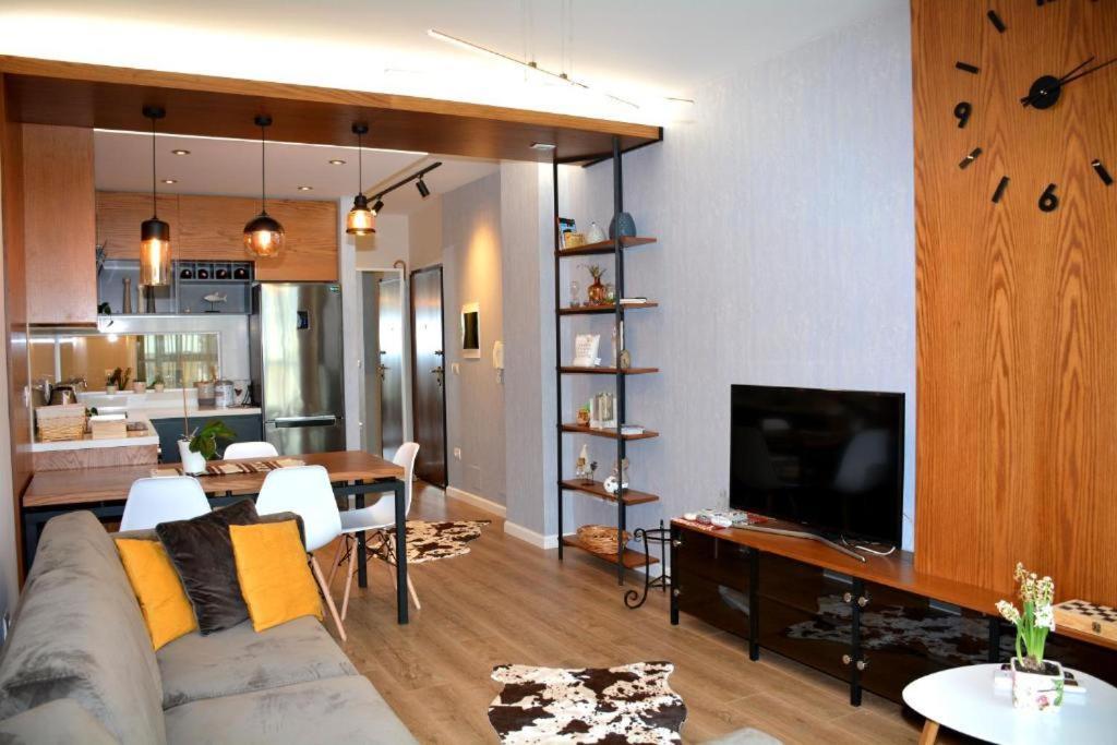 Central Comfy Apartment Tirana Exterior foto
